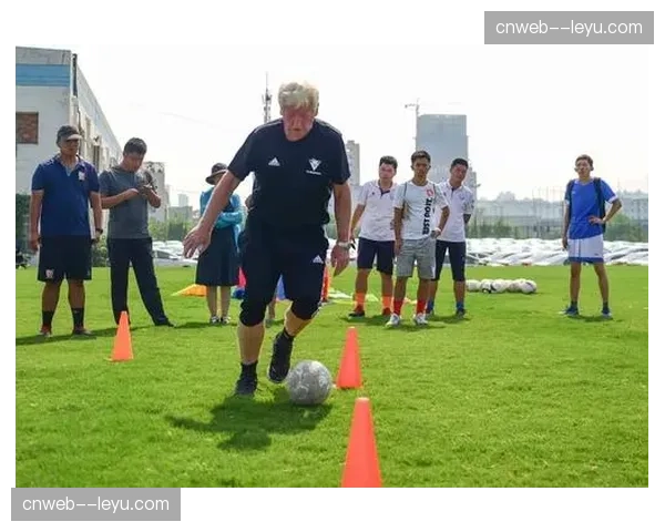 德甲俱乐部教练培训体系，培养新一代战术人才