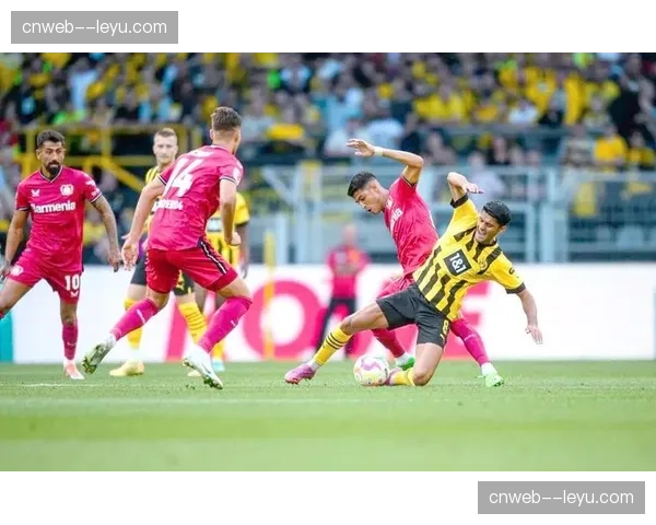 数据解读：巴黎控球率占优，但多特蒙德反击更具威胁